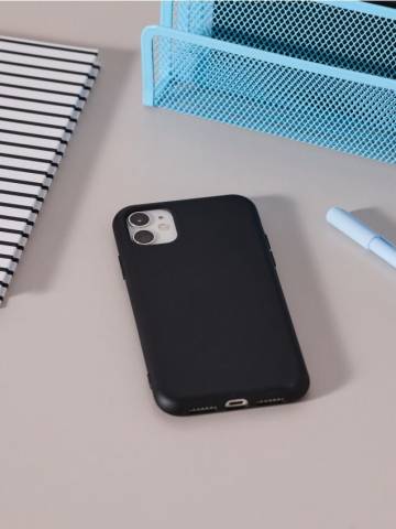 Чохол для iPhone 15 - чорний Чохол для iPhone 15 - чорний