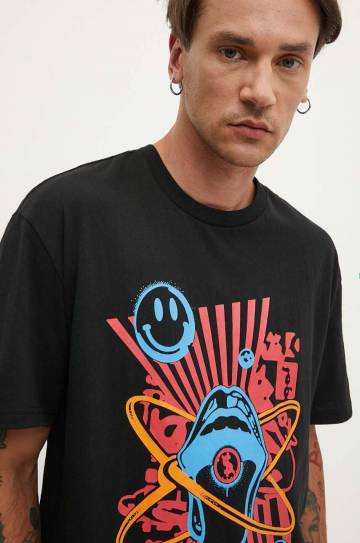 Хлопковая футболка KSUBI red pill biggie ss tee мужская цвет чёрный с принтом MPS24TE019 Хлопковая футболка KSUBI red pill biggie ss tee мужская цвет чёрный с принтом MPS24TE019