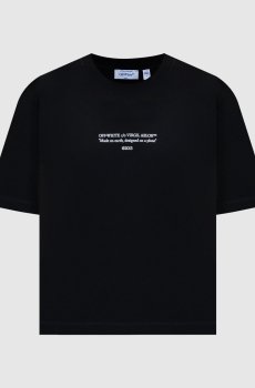 Черная футболка с логотипом