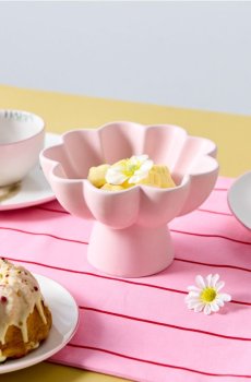 Керамічна декоративна миска на ніжці - пастельний рожевий