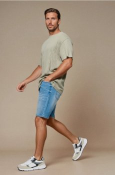 Джинсові шорти slim fit з кишенями - синій