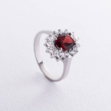 Серебряное кольцо с пиропом и фианитами GS-01-012-4110 Серебряное кольцо с пиропом и фианитами GS-01-012-4110