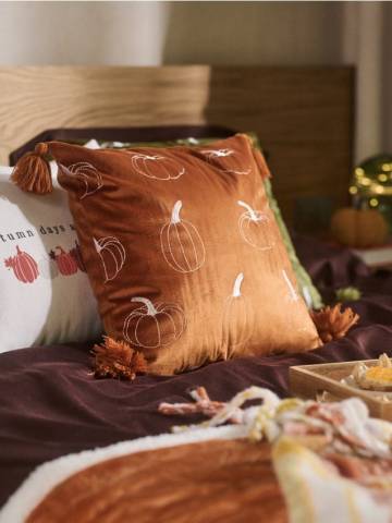 Наволочка - помаранчевий