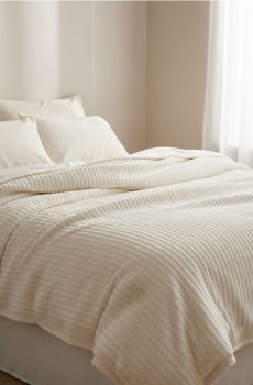 Покривало на ліжко з ребристою фактурою - кремовий