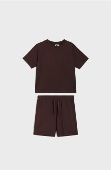 Комплект із футболки з шортами - темно коричневий