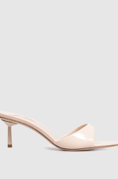 Бежевые кожаные лакированные мюли Bella