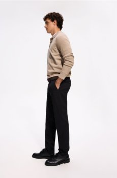 Reserved - Штани-чиноси slim fit із ременем - чорний - 599KF-99X