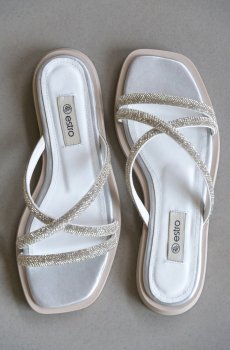 Шльопанці жіночі срібні Estro ER00113251