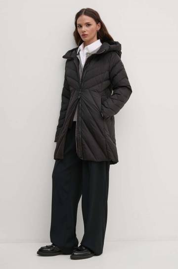 Пуховая куртка Tommy Hilfiger женская цвет чёрный переходная WW0WW42622 Пуховая куртка Tommy Hilfiger женская цвет чёрный переходная WW0WW42622