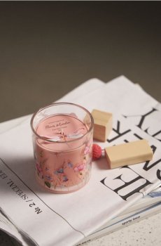 Ароматична свічка Flowers Meadow - рожевий