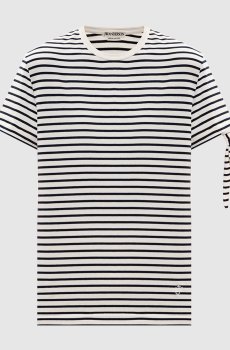 Белая футболка в полоску