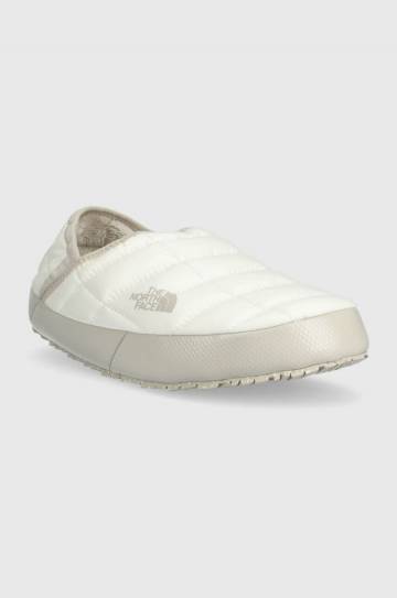 Тапки The North Face THERMOBALL TRACTION MULE V цвет белый Тапки The North Face THERMOBALL TRACTION MULE V цвет белый