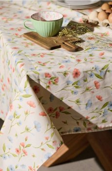 Скатертина з квітковим візерунком - кремовий