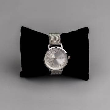 Часы Minimal K0093 Часы Minimal K0093
