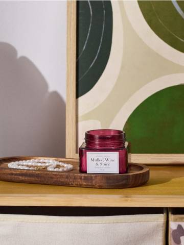 Ароматична свічка Mulled Wine & Spice - темно-фіолетовий Ароматична свічка Mulled Wine & Spice - темно-фіолетовий