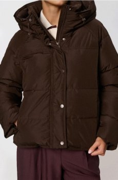 Квітована куртка puffer з капюшоном - темно коричневий