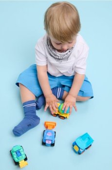 Набір іграшкових машинок 4 pack - різнобарвний