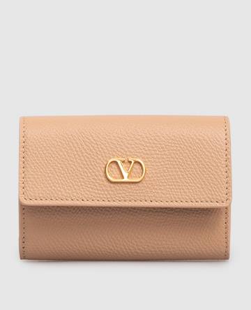 Бежевый кожаный портмоне с логотипом