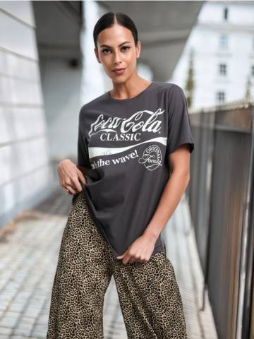 Футболка Coca Cola - темно-сірий Футболка Coca Cola - темно-сірий