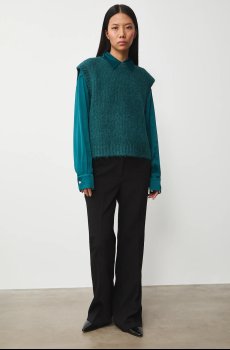 Безрукавка Medicine