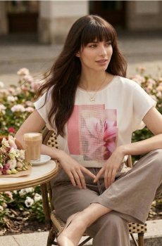 Бавовняна футболка з принтом - кремовий