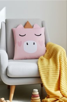 Декоративна подушка - рожевий