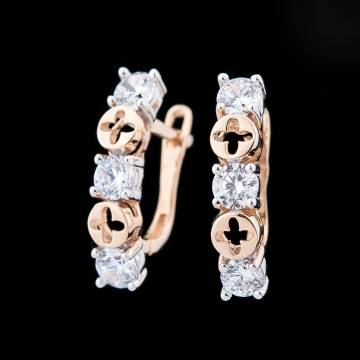 Золотые серьги с фианитами с04449 Золотые серьги с фианитами с04449