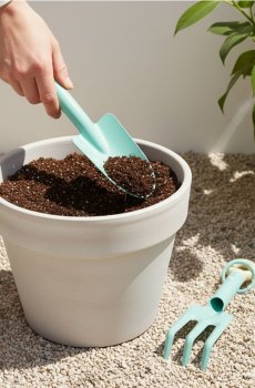 Набір: лопатка та граблі, 2 шт. - блідо-зелений