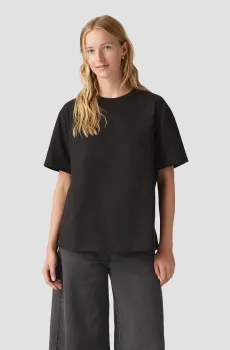 Женская черная футболка Черный S Levi’s® 001HI;0005