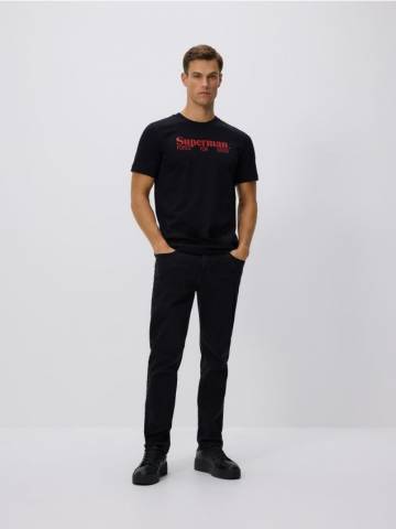 Reserved - Maglietta in cotone regular fit SUPERMAN™ - чорний - 673IH-99P Reserved - Maglietta in cotone regular fit SUPERMAN™ - чорний - 673IH-99P