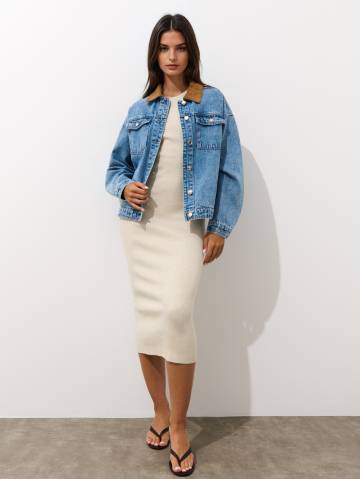 Mohito - Трикотажна сукня міді - бежевий - S