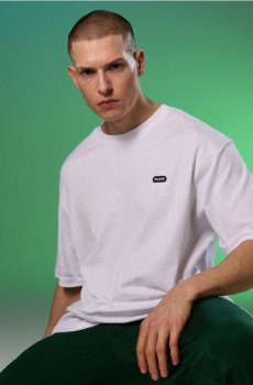 Бавовняна футболка з вишивкою - білий