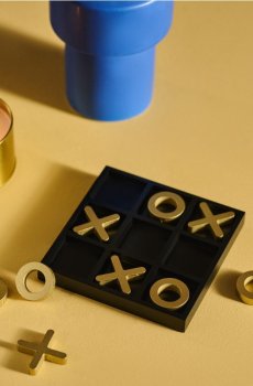 Гра «Хрестики-нулики» - чорний