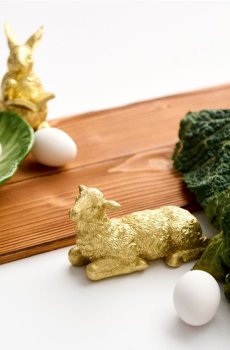 Великодня фігурка вівці - золотий