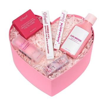 Подарочный набор Girlwood, Мини бьюти бокс, который влюбляет, 6 предметов Подарочный набор Girlwood, Мини бьюти бокс, который влюбляет, 6 предметов