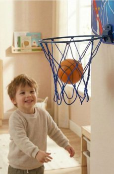 Іграшка – Складний Баскетбольний Кошик з Мячем - різнобарвний