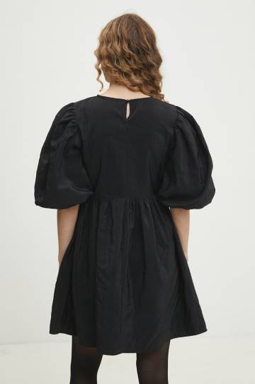Платье Answear Lab цвет чёрный mini расклешённая Платье Answear Lab цвет чёрный mini расклешённая
