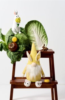 Великодній гном із заячими вушками - світло-жовтий