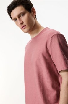 Reserved - Структурована футболка regular - пильно-рожевий - 459IW-39X