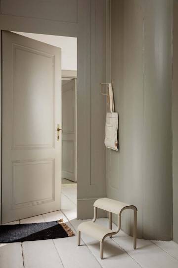 Табурет ferm LIVING Up Step Stool L Табурет ferm LIVING Up Step Stool L