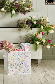 Коробка для зберігання з квітковим мотивом - білий