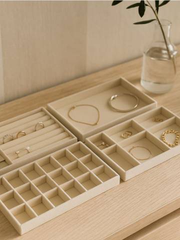 Органайзер для прикрас - кремовий Органайзер для прикрас - кремовий