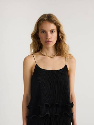 Reserved - Коротка плісирована блузка - чорний - 6866V-99X