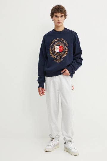 Хлопковая кофта Tommy Jeans мужская цвет синий с аппликацией DM0DM19243 Хлопковая кофта Tommy Jeans мужская цвет синий с аппликацией DM0DM19243