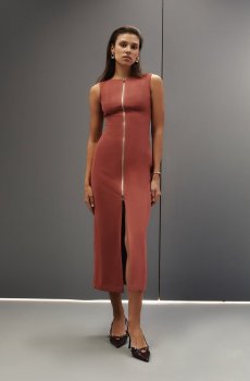 Теракотова сукня максі з розрізами