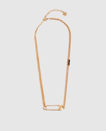 Золотистая цепочка с брендовой шпилькой Золотистая цепочка с брендовой шпилькой