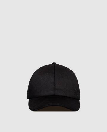 Черная кепка из кашемира с логотипом