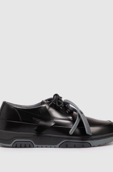 Черные кожаные дерби с эмблемой