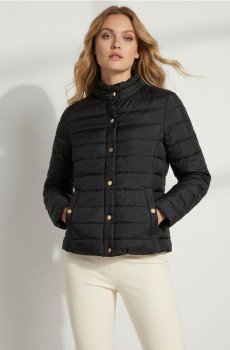 Стьобана куртка з високим коміром - чорний