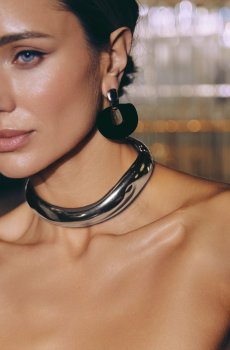 Сріблясте кольє металік